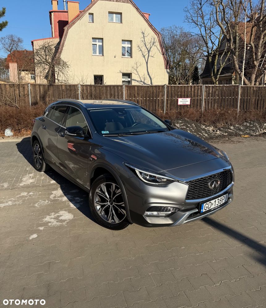 Infiniti QX30 - 1