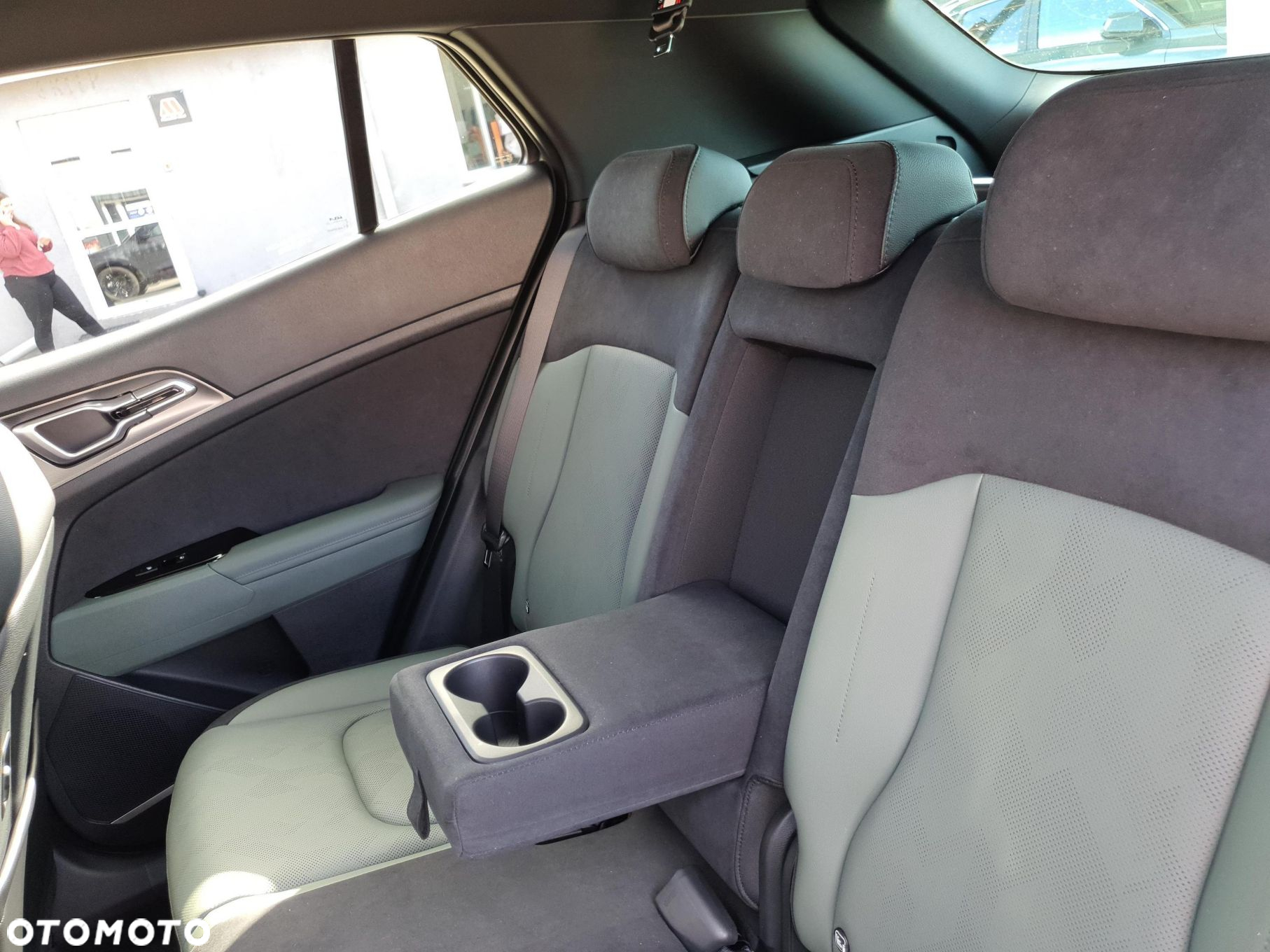 Kia Sportage - 16