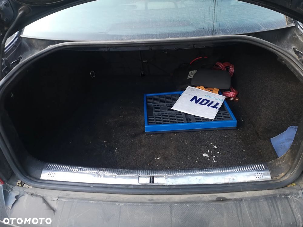 Volkswagen Passat 2.0 TDI Comfortline - 11