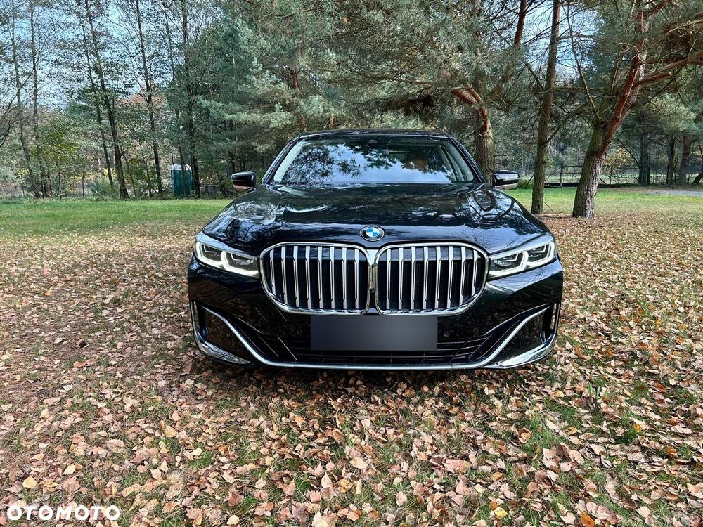 BMW Seria 7 750Li xDrive - 2
