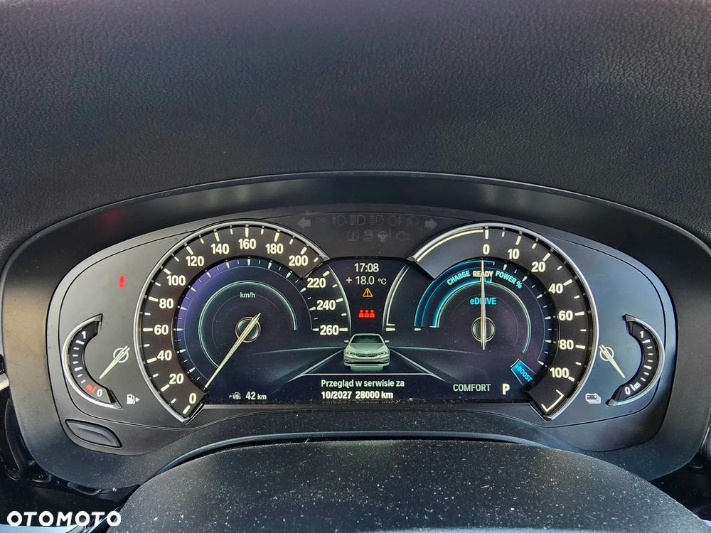 BMW Seria 5 530e iPerformance xDrive Luxury Line - 26
