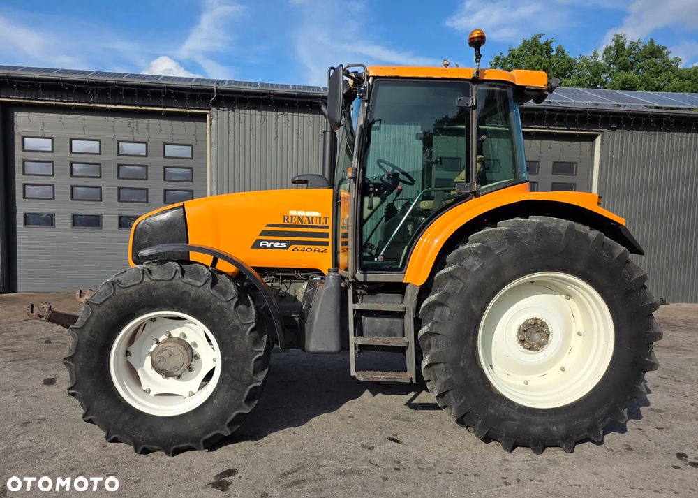 Renault Ares 640 RZ - 18