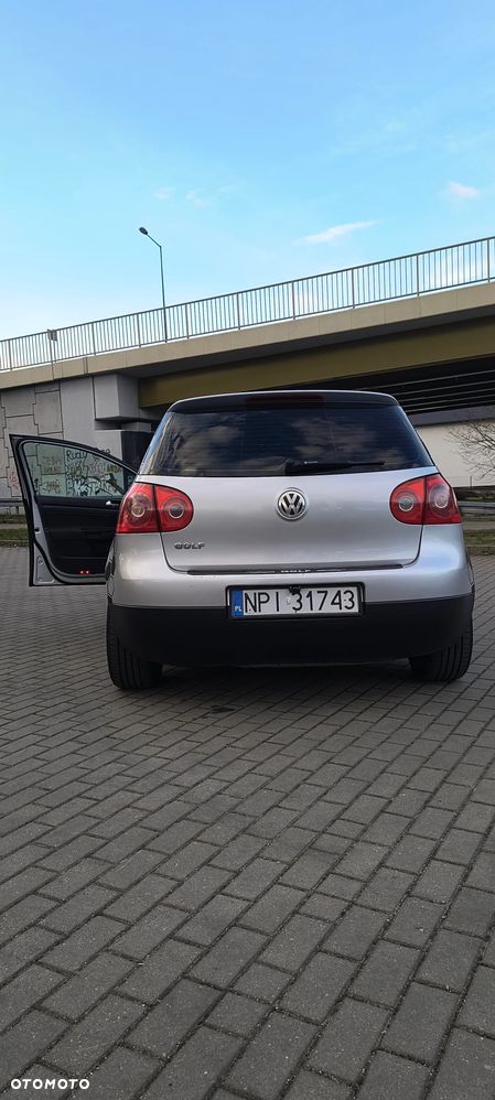 Volkswagen Golf 1.4 FSI Comfortline - 12
