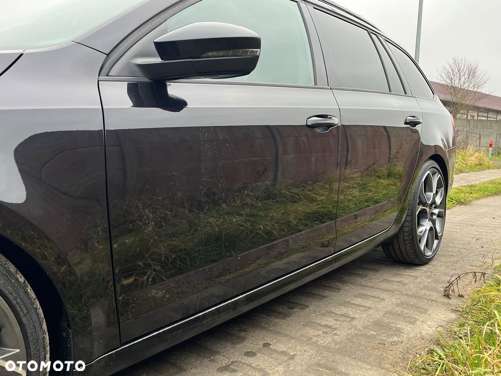 Skoda Octavia 2.0 TDI DSG RS - 8