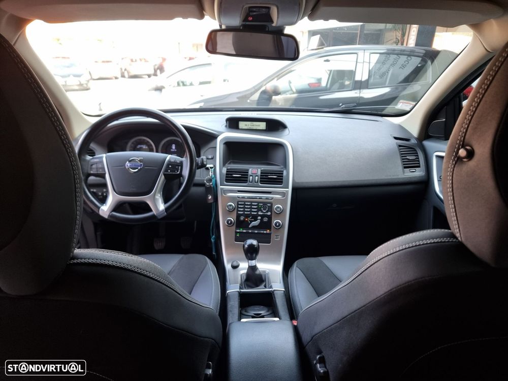 Volvo XC 60 2.0 D3 Drive - 6