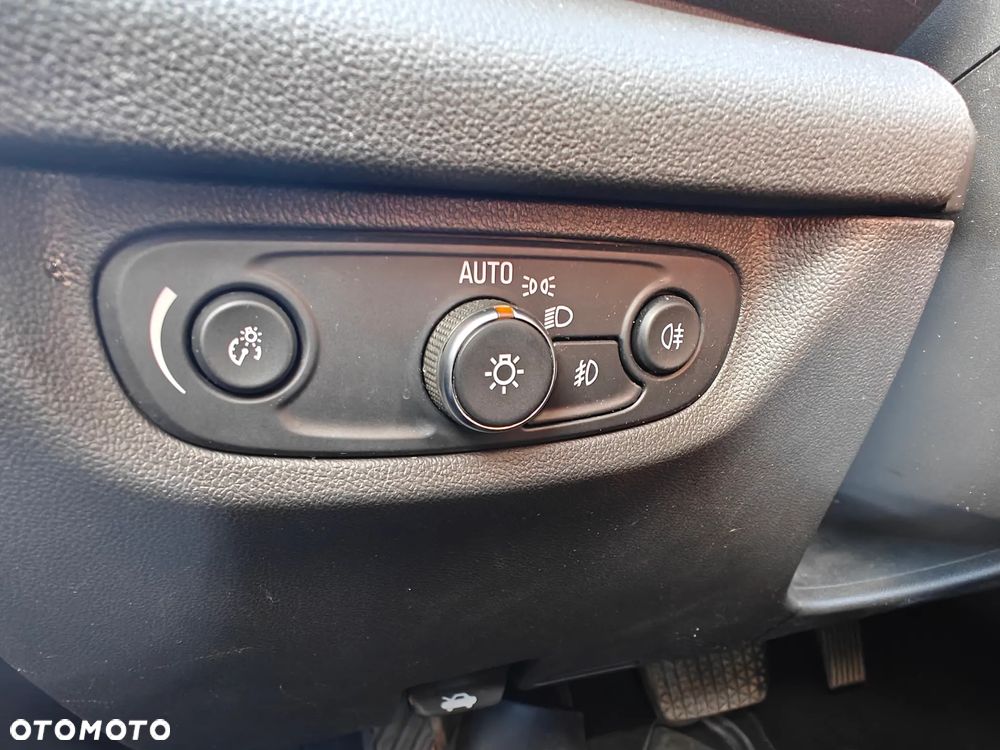 Opel Insignia 1.5 T Innovation S&S - 35