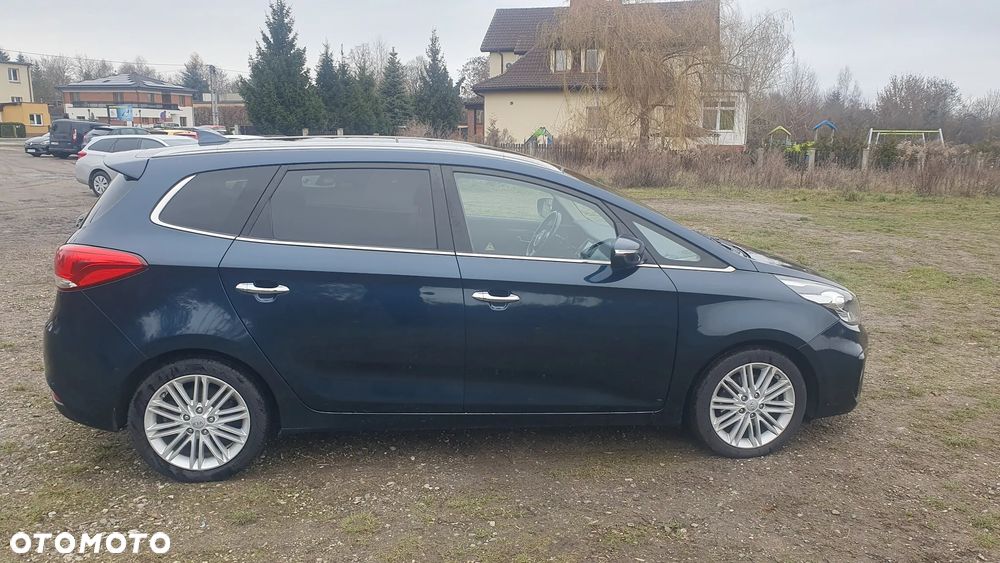 Kia Carens 1.7 CRDi 115 Dream Team Edition - 12