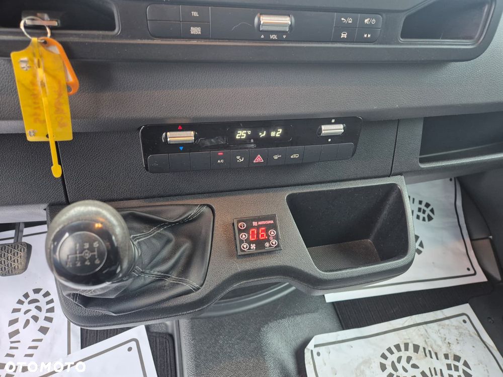 Mercedes-Benz Sprinter Maxi Long - FURGON / BLASZAK / IZOTERMA / OCIEPLONY / OGRZEWANIE NA PAKĘ / SERWISOWANY W ASO / NOWA SKRZYNIA BIEGÓW / ORYG. PRZEBIEG / BRAK RDZY - 28