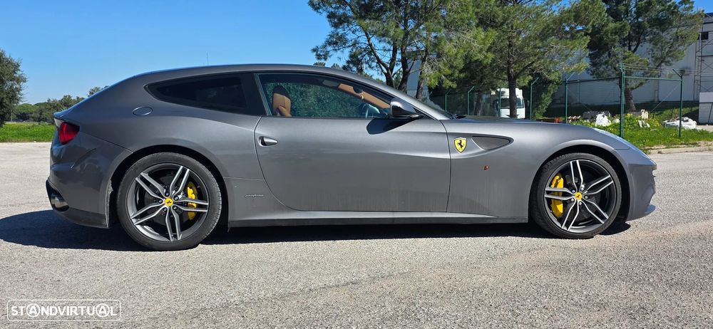 Ferrari FF 6.3 V12 - 4