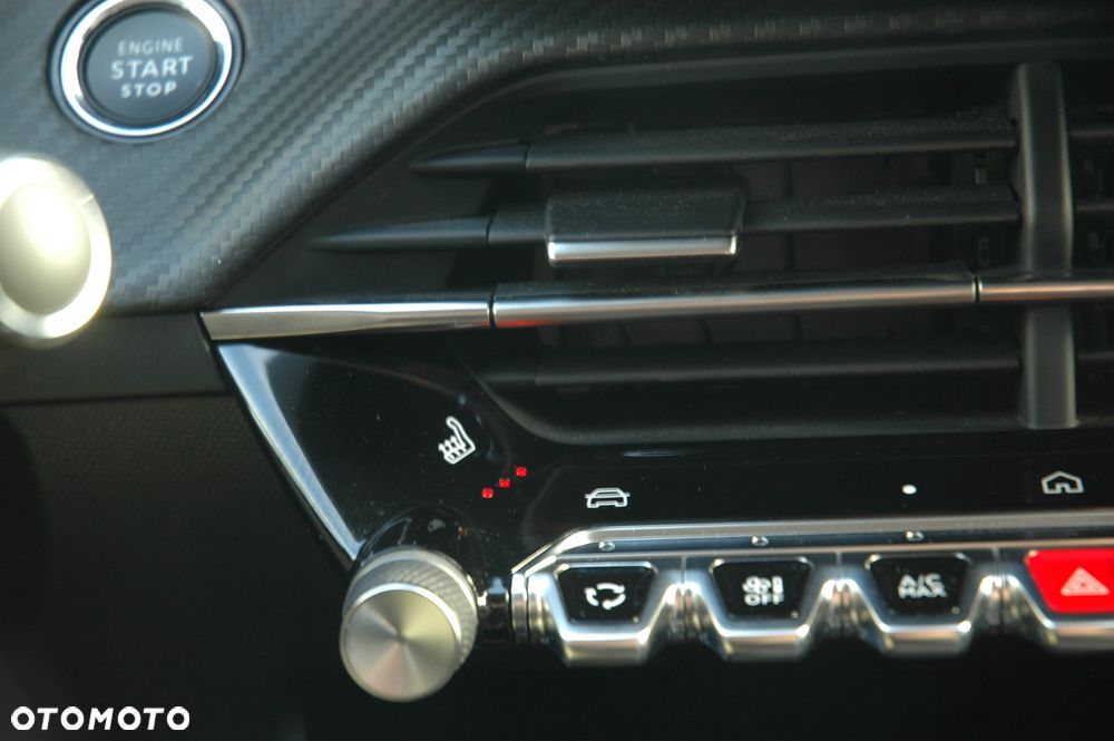 Peugeot 208 1.2 PureTech Allure S&S - 11