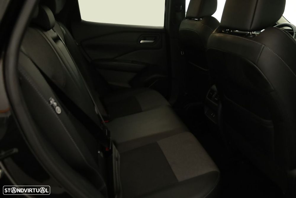 Nissan Qashqai 1.3 DIG-T N-Connecta LED - 22