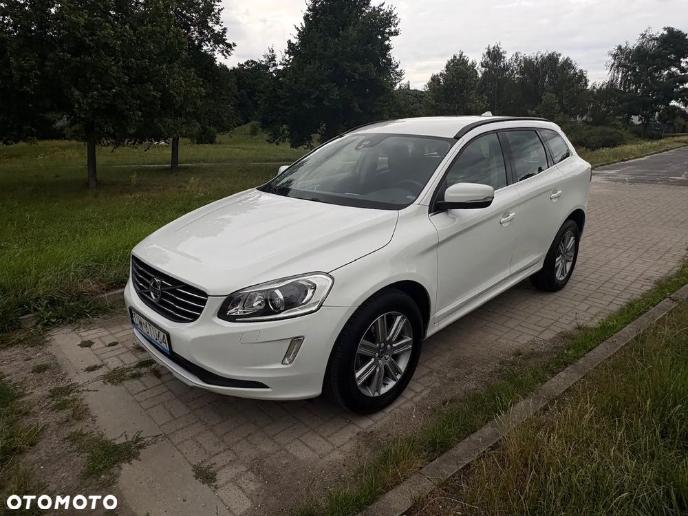 Volvo XC 60 D4 AWD Momentum - 1