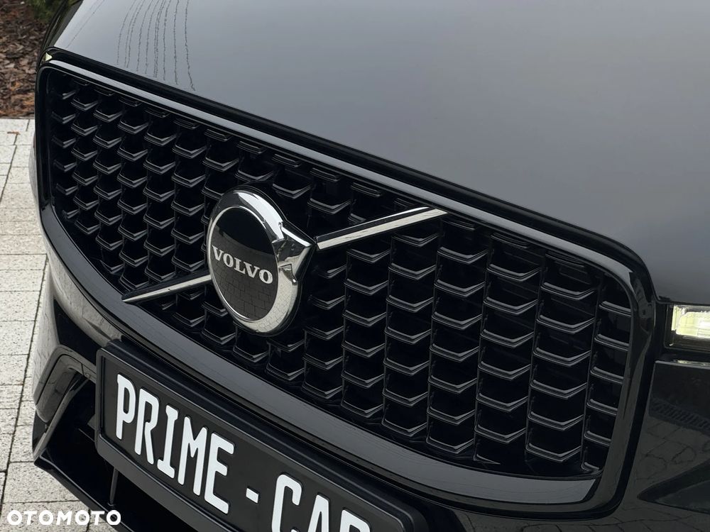 Volvo XC 60 B4 D AWD Plus Dark - 9