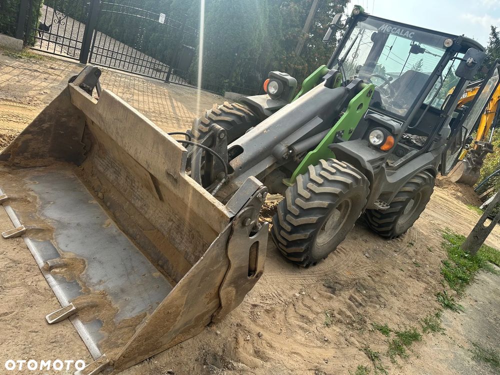 Mecalac AX 850