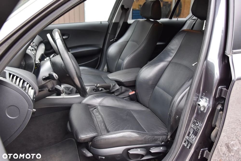 BMW Seria 1 - 22