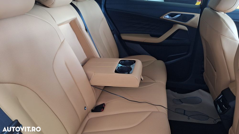 MG HS 1.5 T-GDi HEV Exclusive - 10