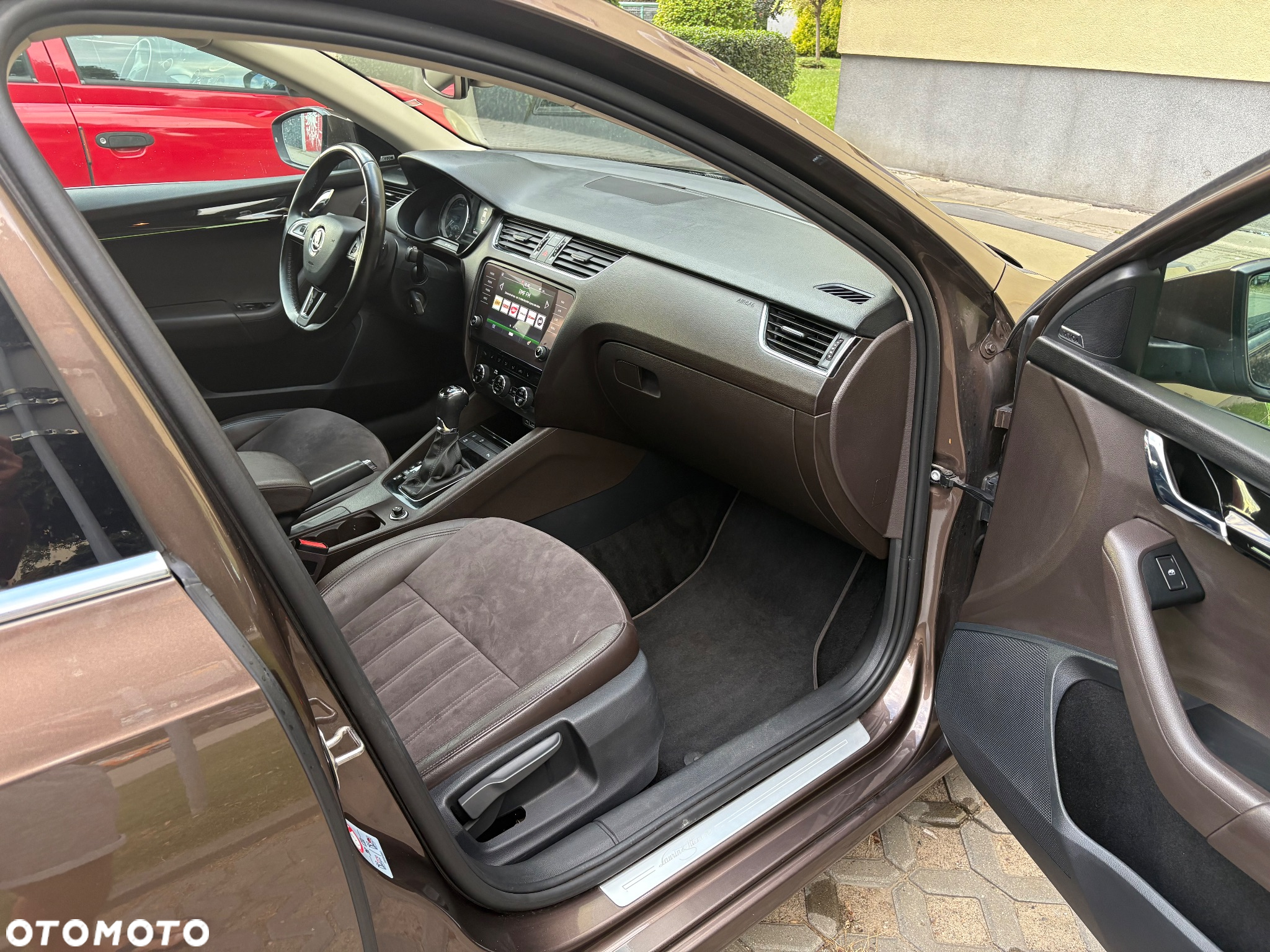 Skoda Octavia 2.0 TSI L&K DSG - 13