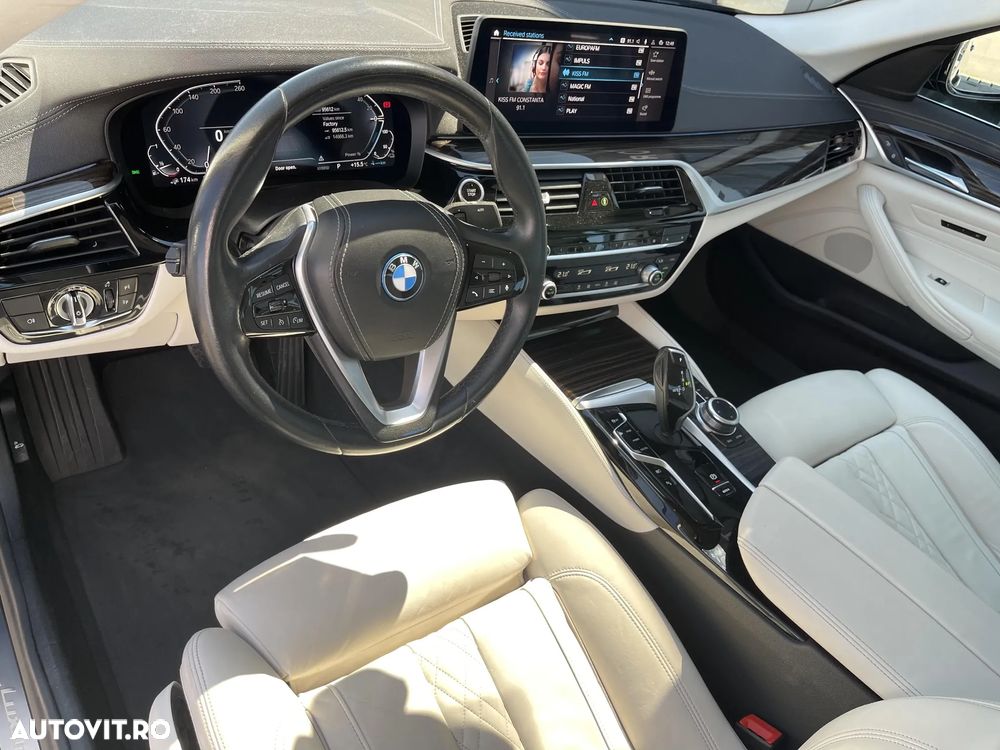 BMW Seria 5 530e xDrive Aut. - 10