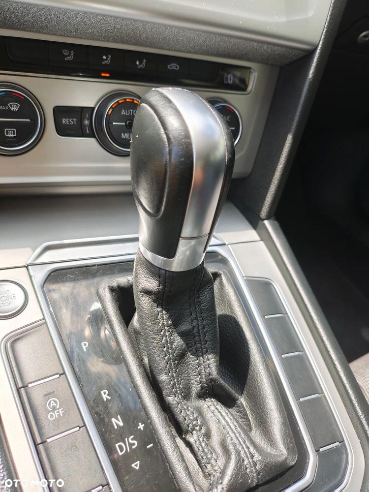 Volkswagen Passat 2.0 TDI BMT Highline DSG - 24