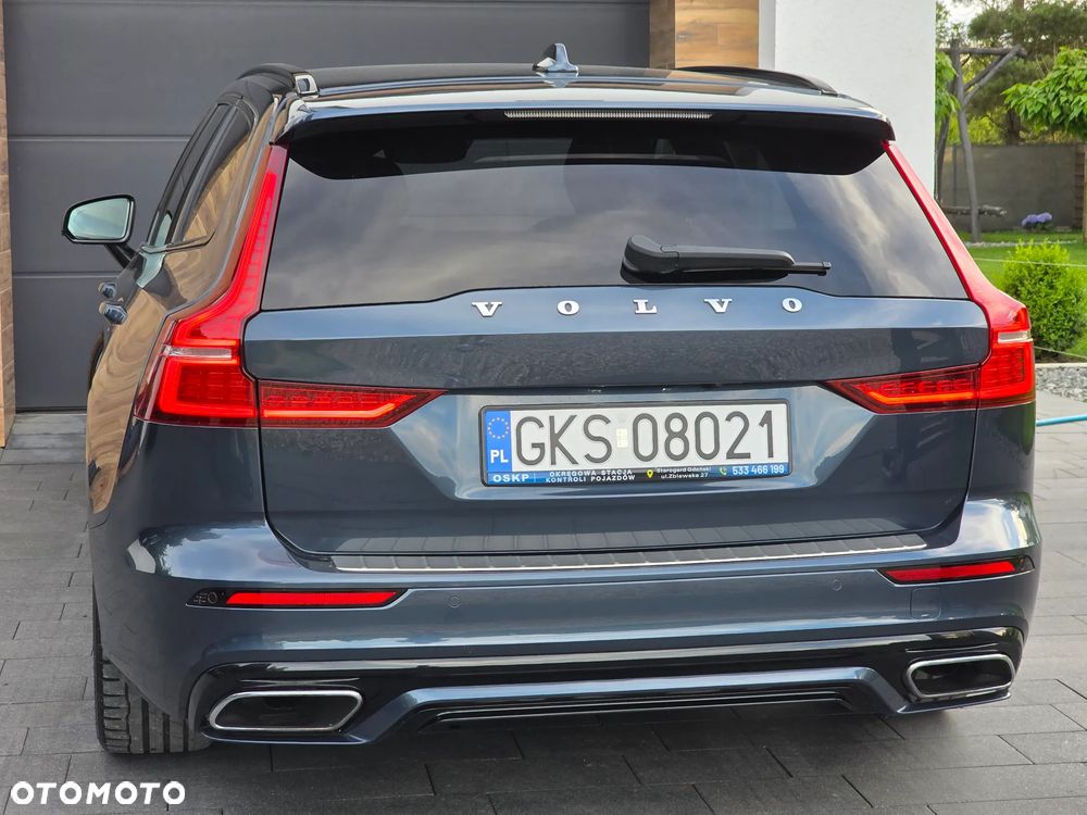 Volvo V60 D4 R-Design - 23