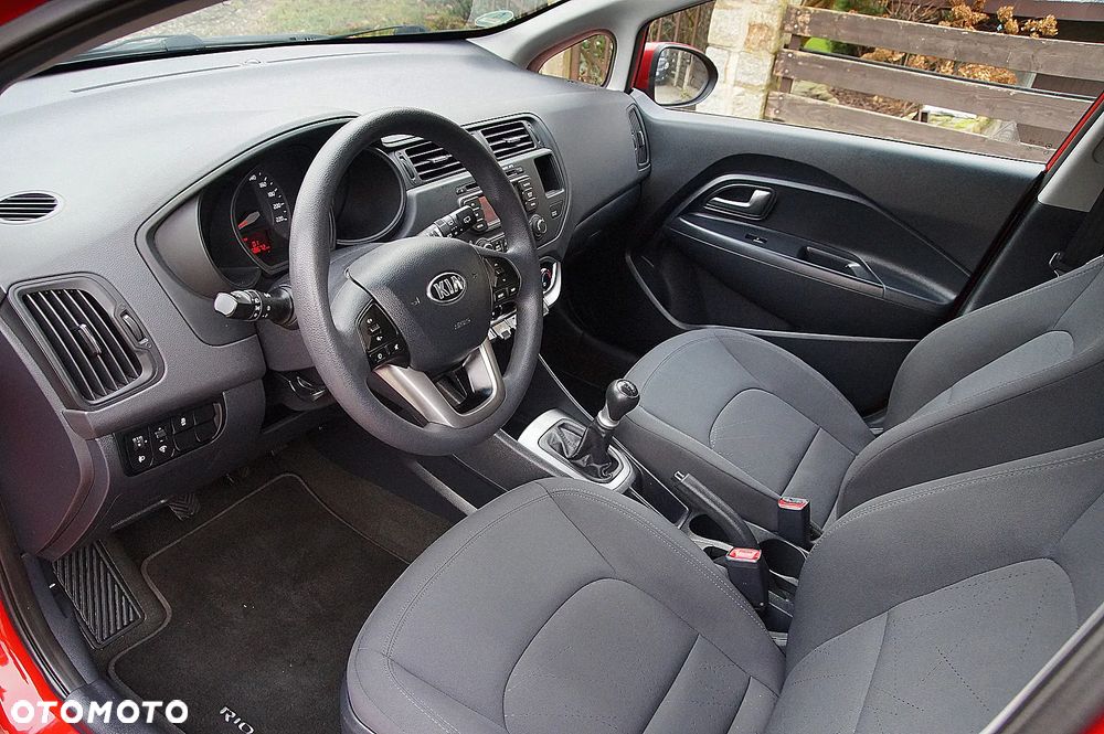 Kia Rio 1.2 Business Line - 11
