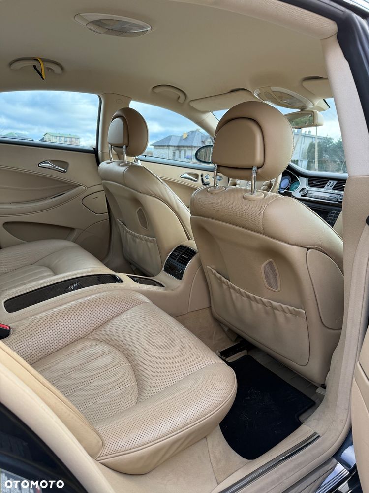 Mercedes-Benz CLS 500 - 12