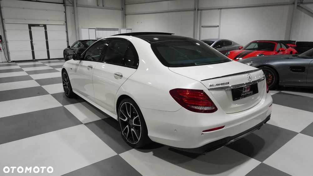 Mercedes-Benz Klasa E - 16