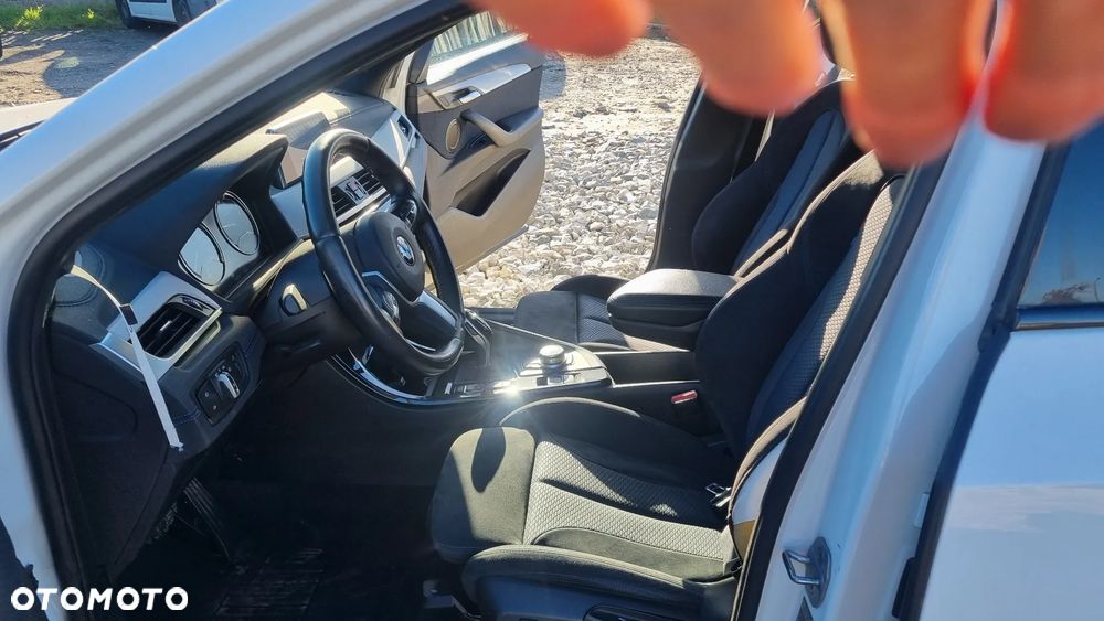 BMW X2 sDrive18i Advantage Plus - 29
