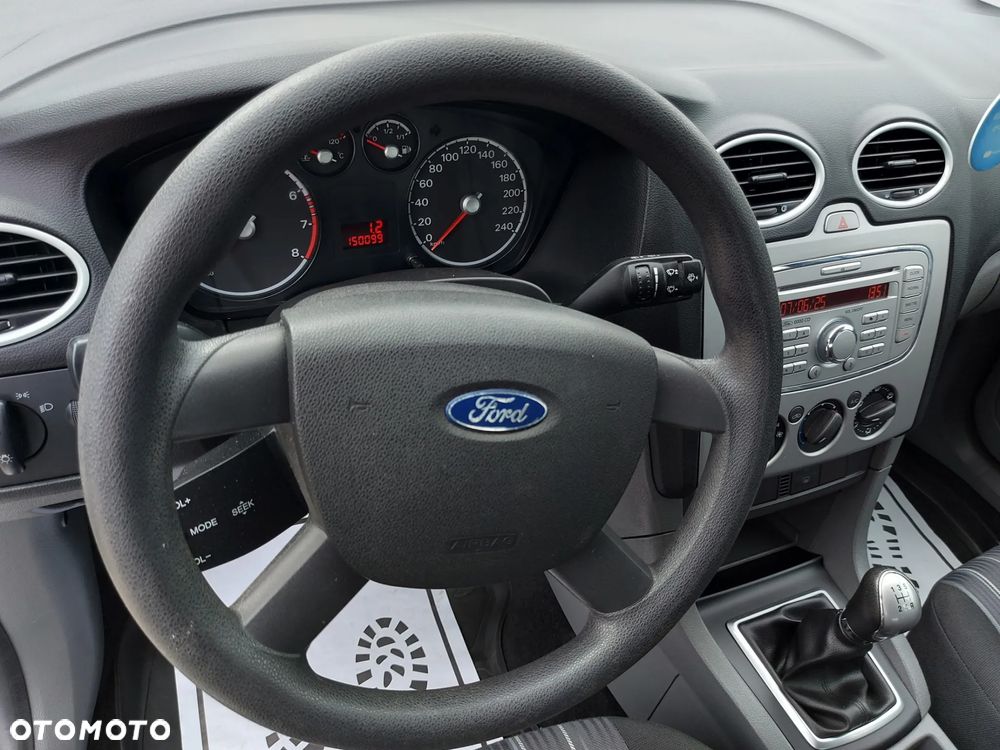 Ford Focus - 25