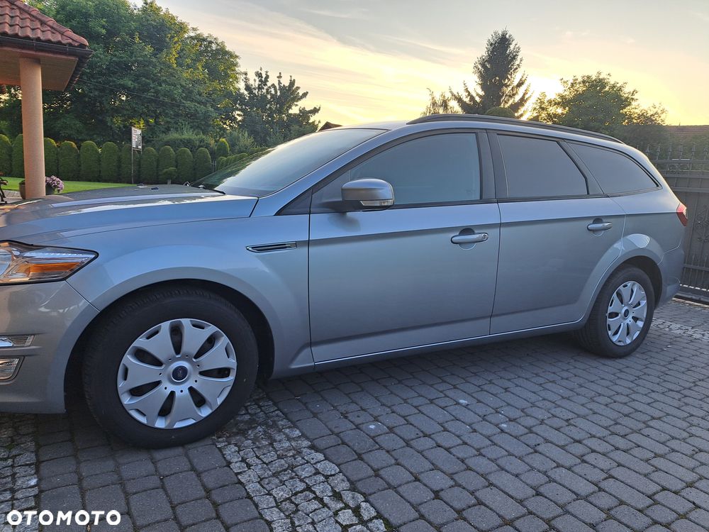Ford Mondeo 2.0 TDCi Champions Edition - 32