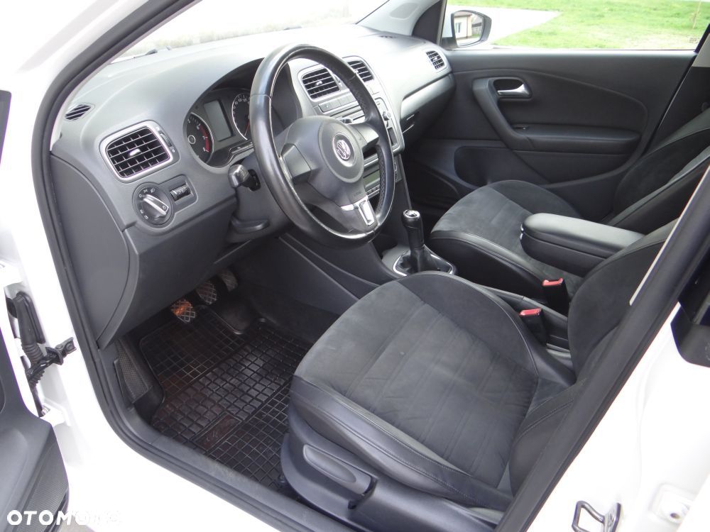 Volkswagen Polo - 32