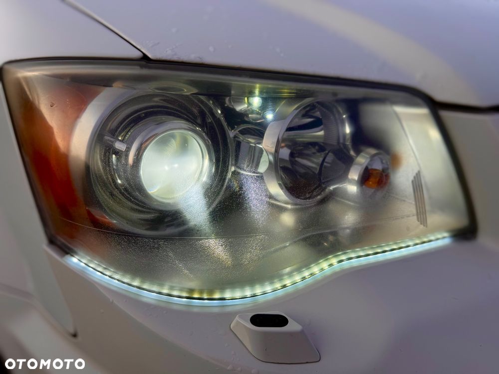 Lancia Voyager 2.8CRD Gold - 36