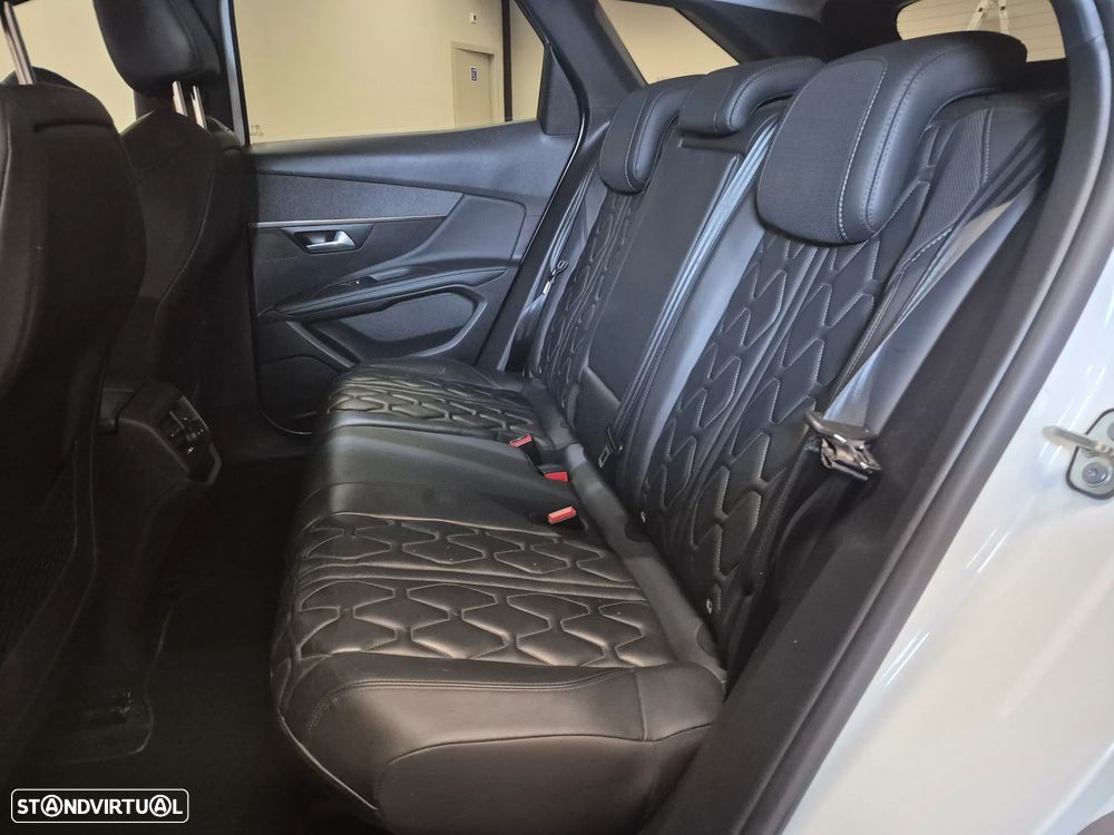 Peugeot 3008 1.5 BlueHDi Allure Pack EAT8 - 23