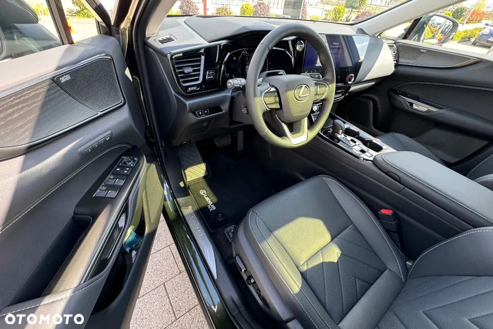 Lexus NX 350h Omotenashi AWD - 17