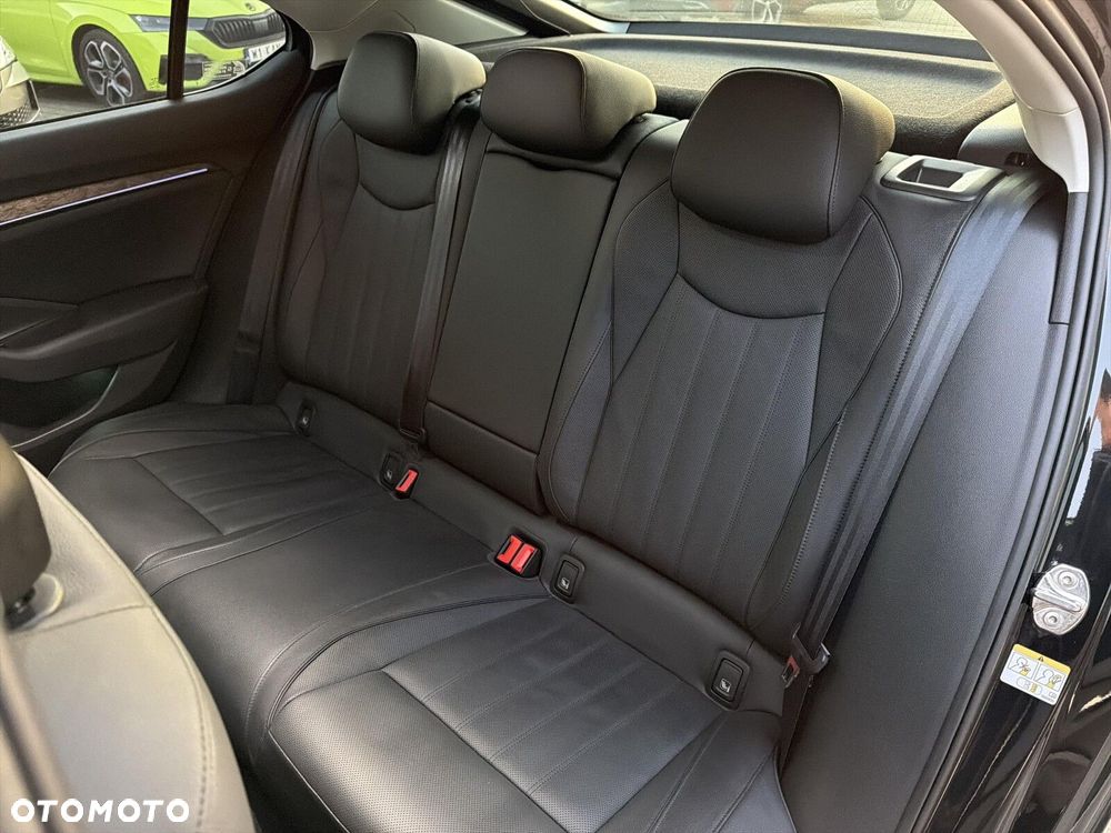 Skoda Superb 2.0 TDI SCR 4x4 L&K DSG - 25