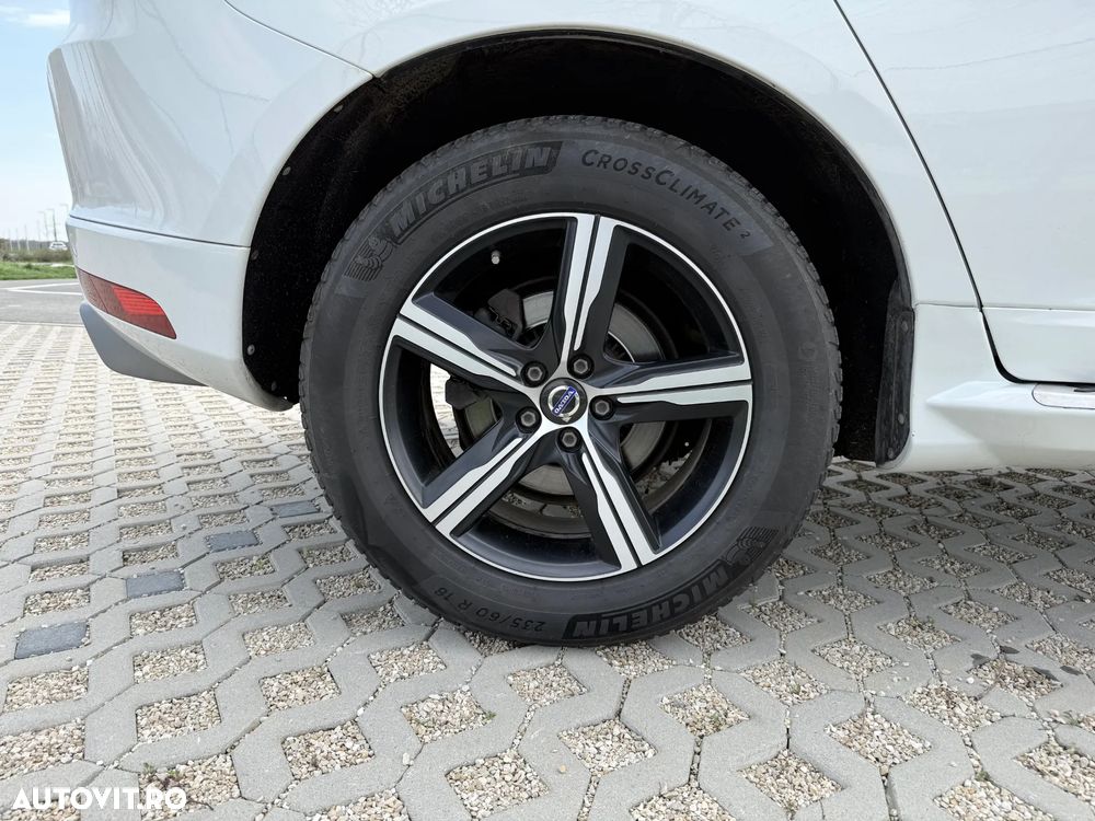 Volvo XC 60 D5 AWD Geartronic Momentum - 14