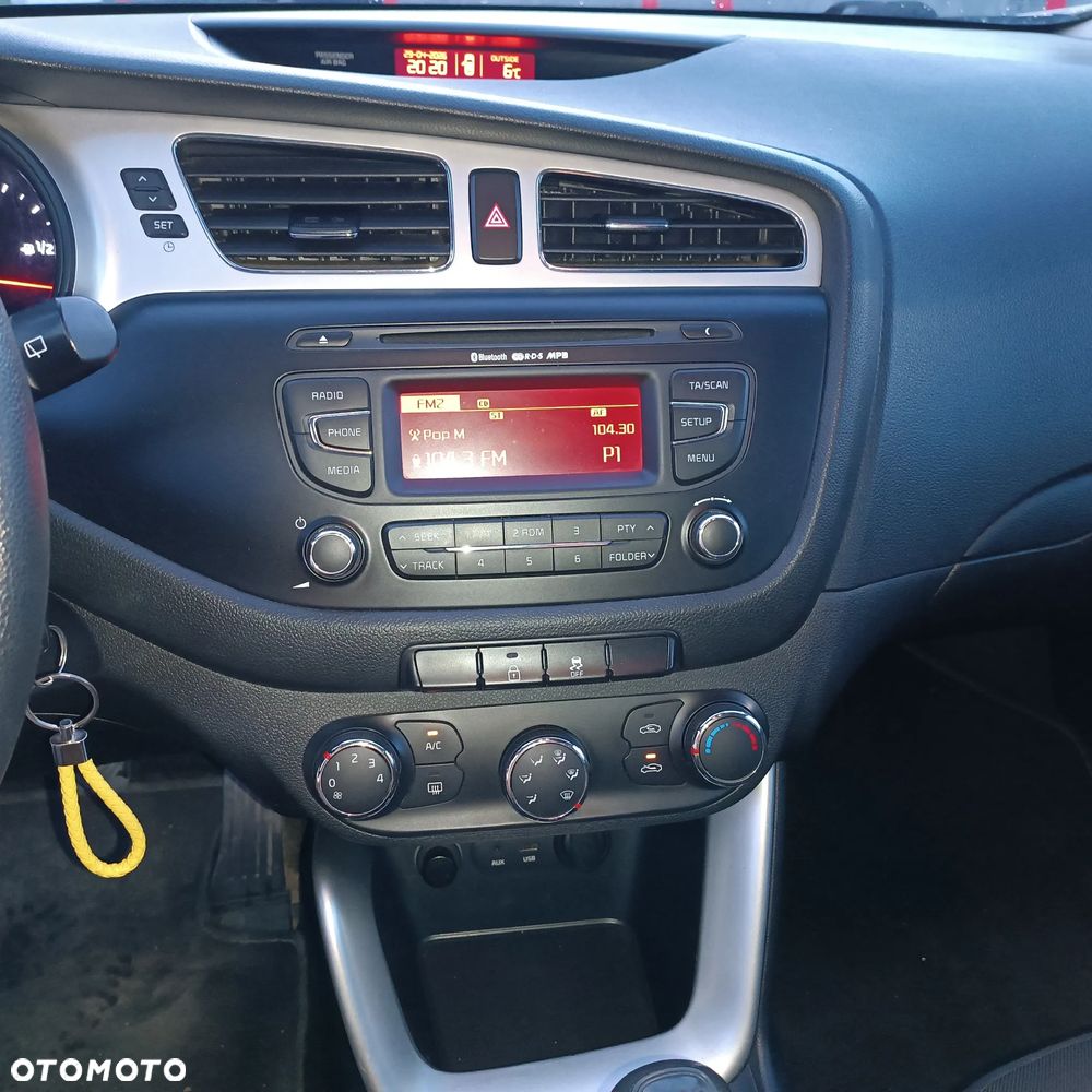 Kia Ceed 1.4 CVVT Attract - 8