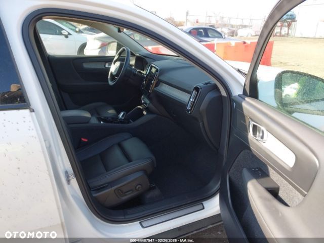 Volvo XC 40 - 11