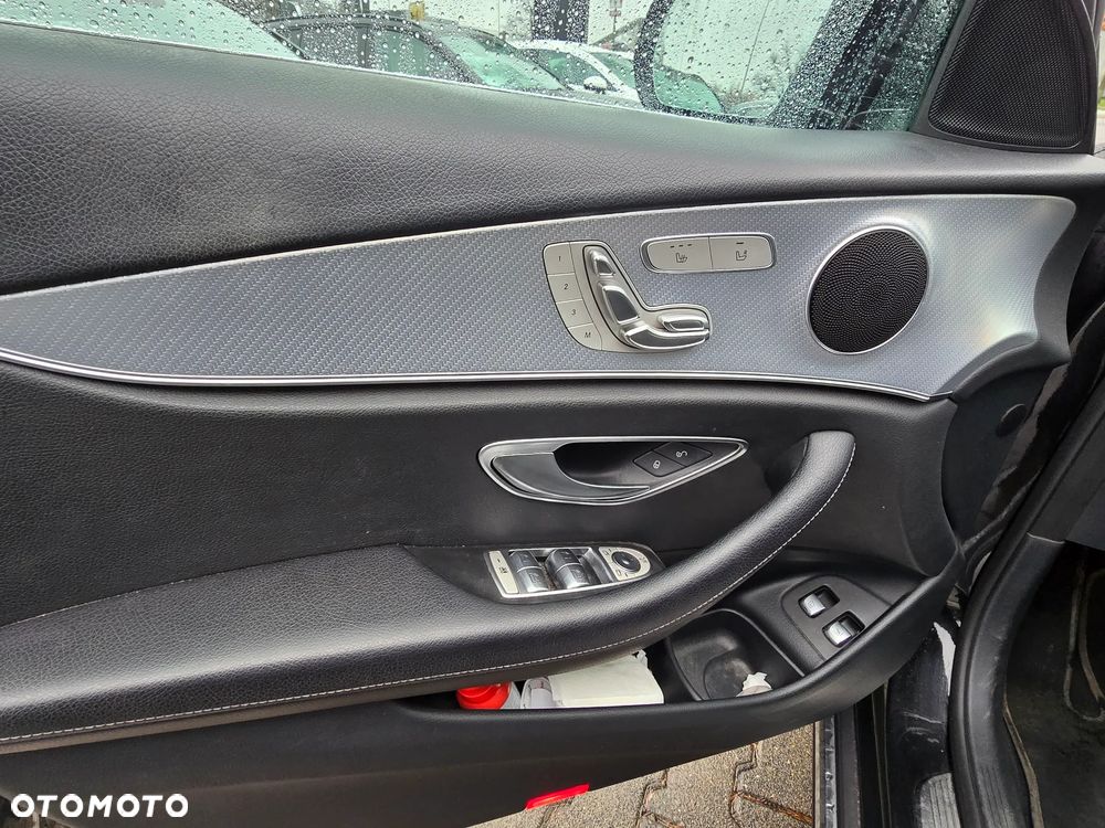 Mercedes-Benz Klasa E 220 d 4-Matic All-Terrain - 12