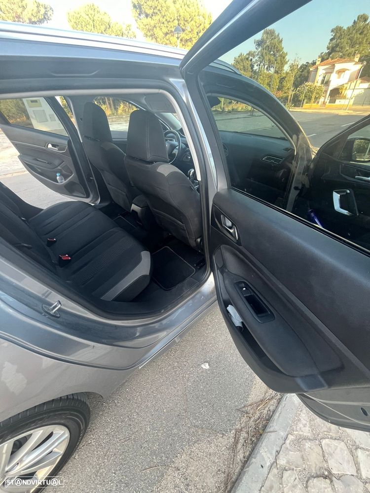 Peugeot 308 SW 1.6 BlueHDi Style - 18