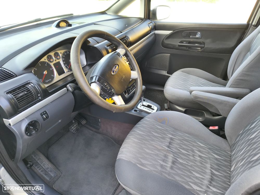 Ford Galaxy 1.9 TDi GLX SelectShift - 10