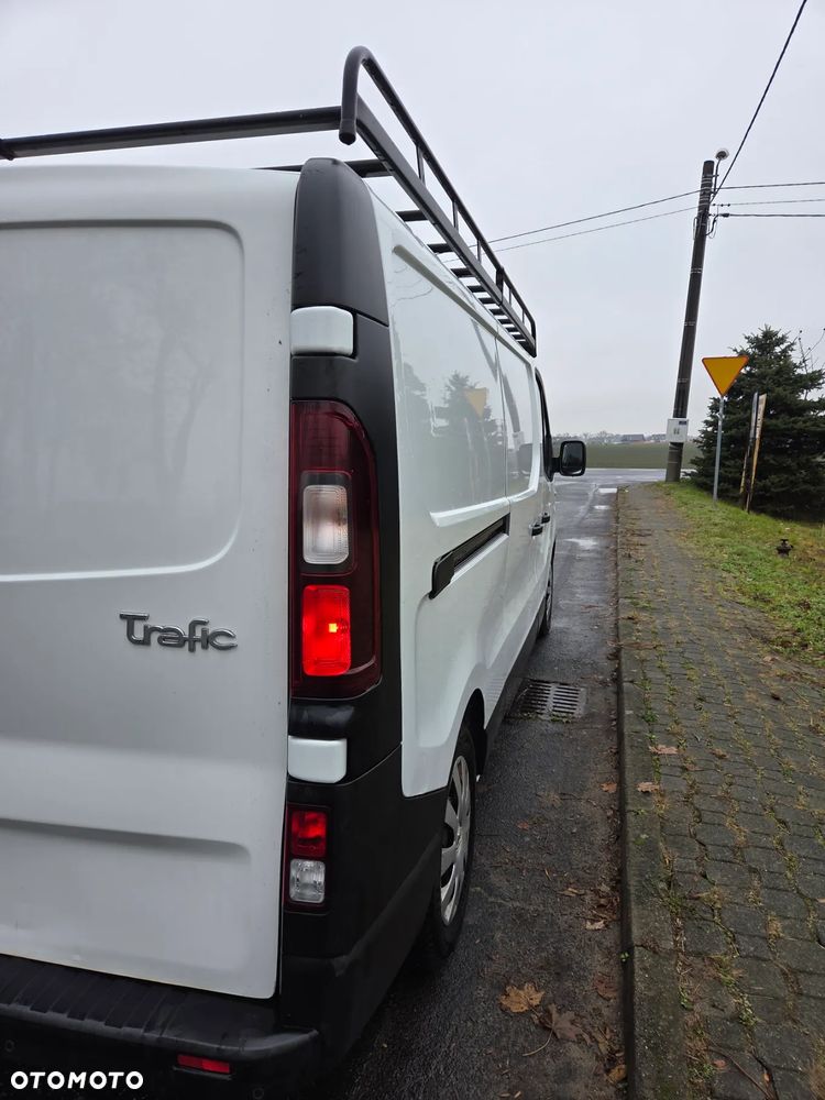 Renault Trafic - 16