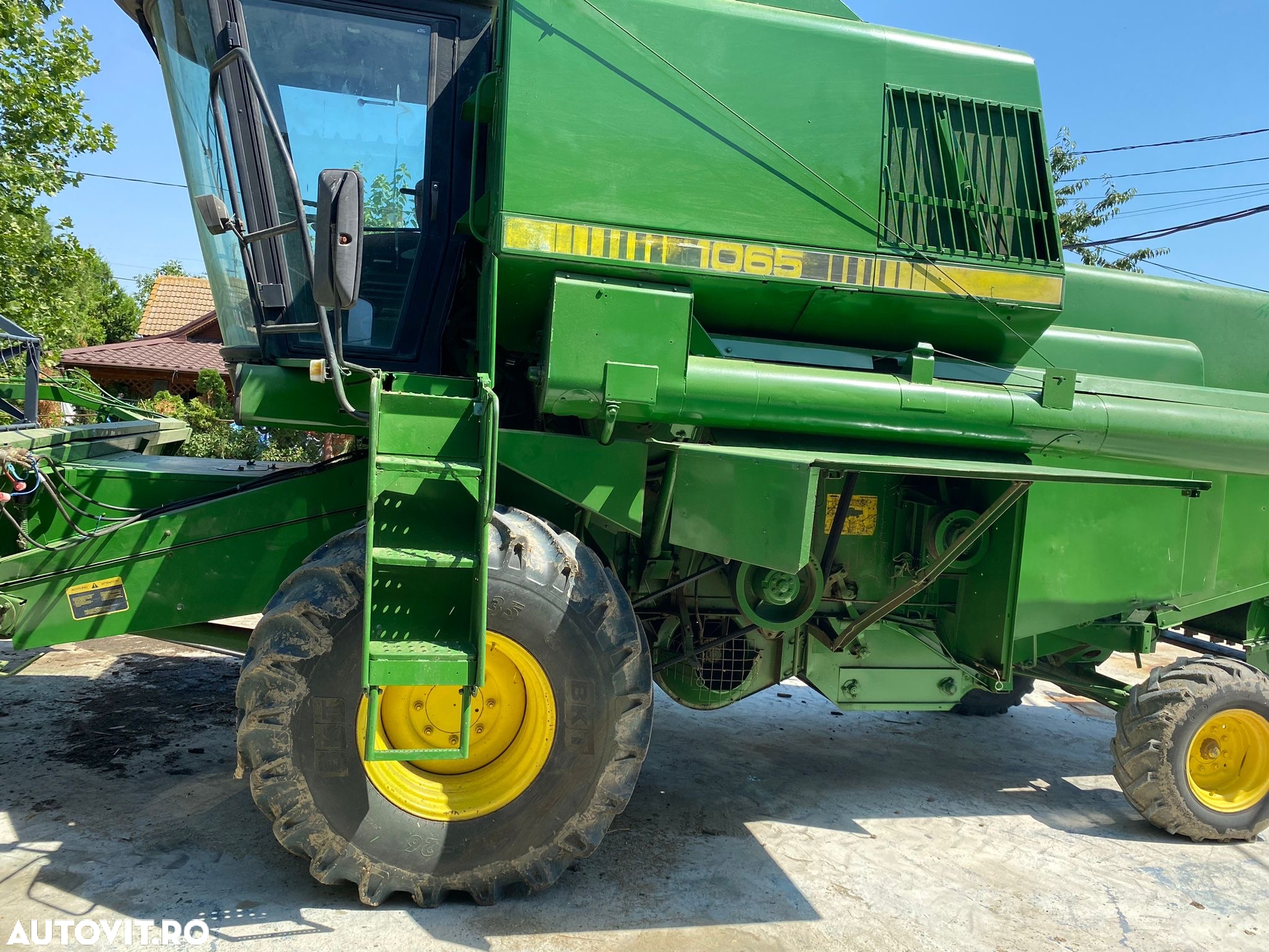 John Deere 1065 - 7