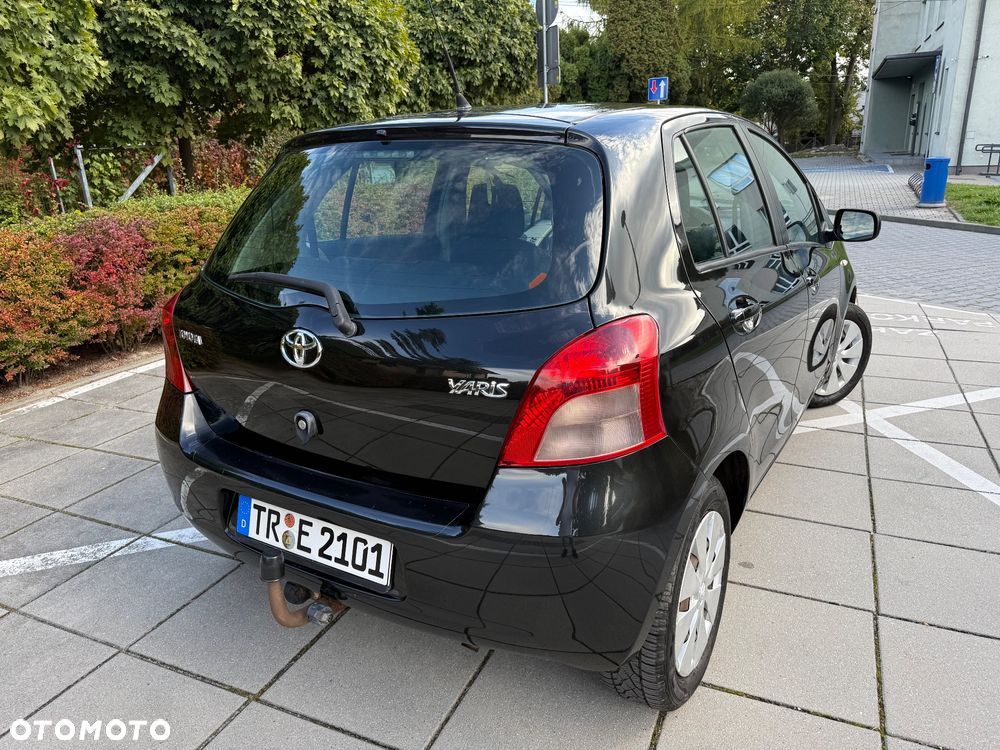 Toyota Yaris 1.3 VVT-i Sol - 19
