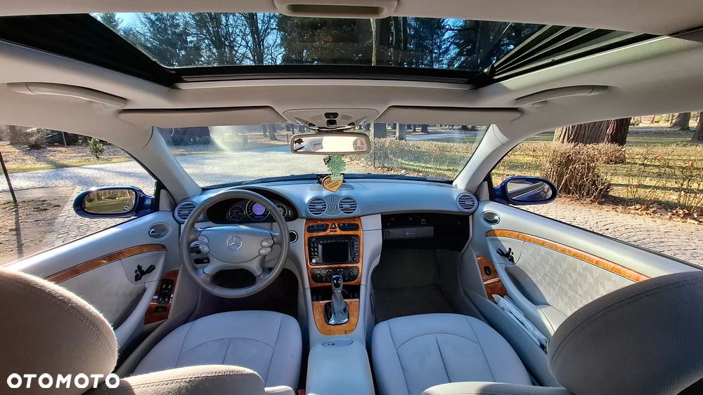 Mercedes-Benz CLK - 22