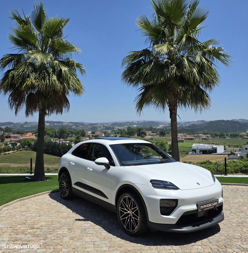 Porsche Macan Electric - 18