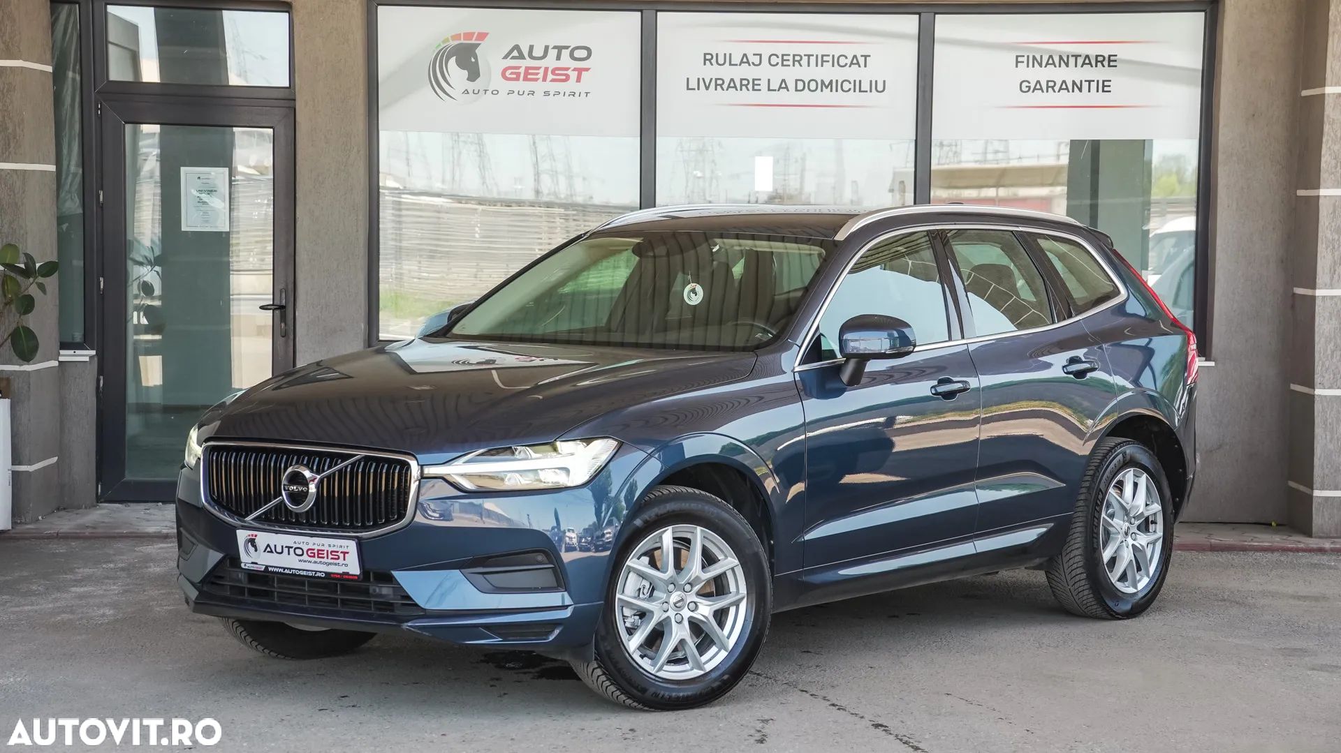 Volvo XC 60 D4 AWD Momentum - 1