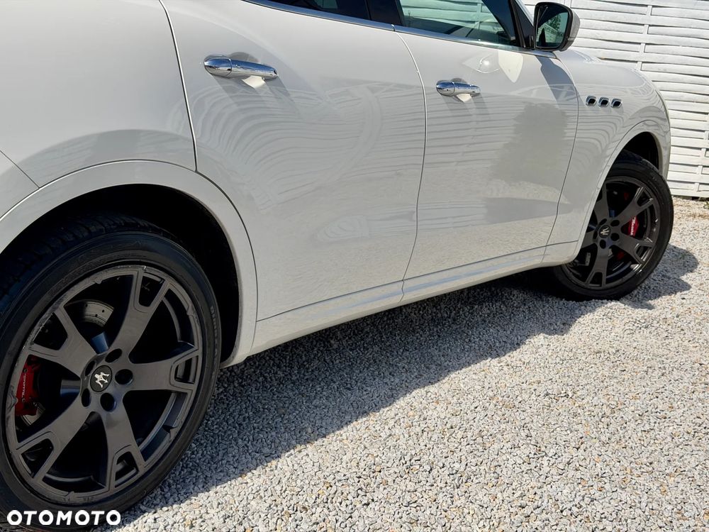 Maserati Levante S Q4 - 32