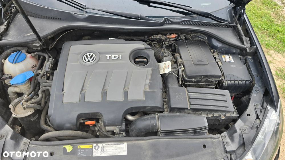 Volkswagen Golf 1.6 TDI DPF BlueMotion Technology Comfortline - 10