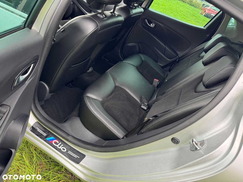 Renault Clio - 24